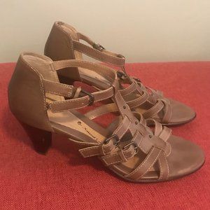 Women's Söfft Heels Leather 9.5 Narrow